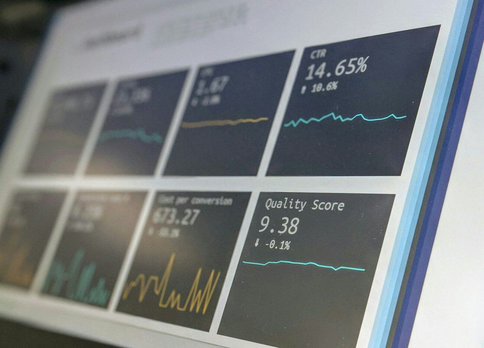 You are currently viewing FII TRXF11 dispara 8,2%: entenda a desistência dos imóveis do Pátio Victor Malzoni e o que isso significa para investidores